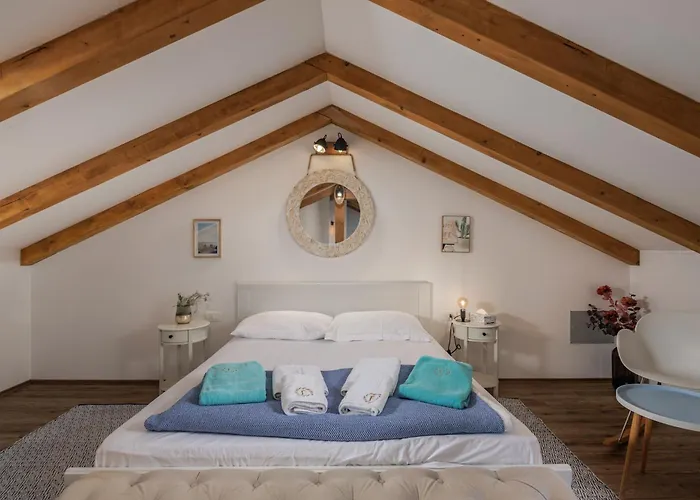 Nature Frangipane With Pool - Happy Drivenik