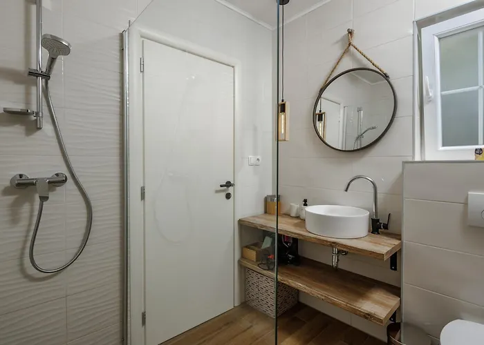 Willa Nature Frangipane With Pool - Happy *