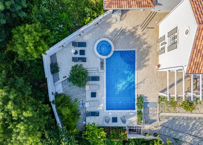 Villa Nature Frangipane With Pool - Happy